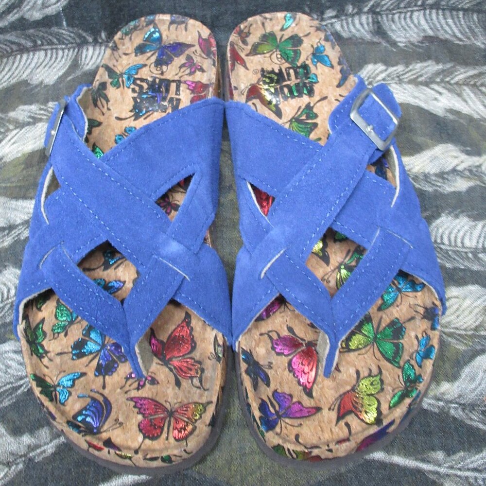 Muk Luk Foil Butterfly Cork Bottom Sandals Sz. 8